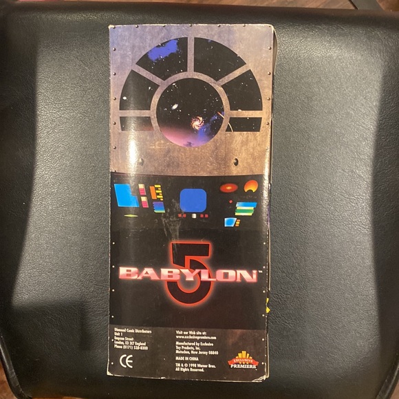 Vintage Babylon 5 Susan Ivanovo action figure - Picture 3 of 3